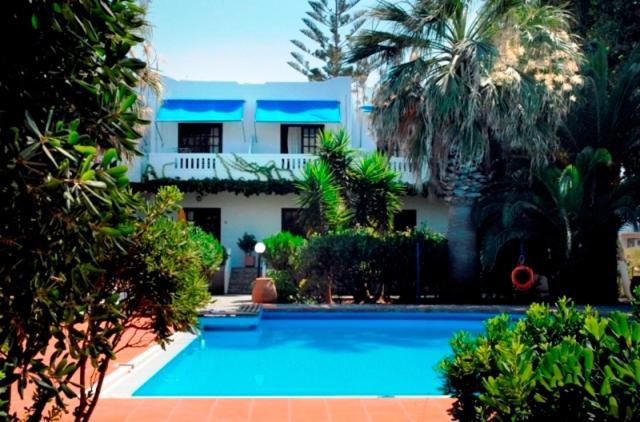 Kalives Apartments Каливес Екстериор снимка